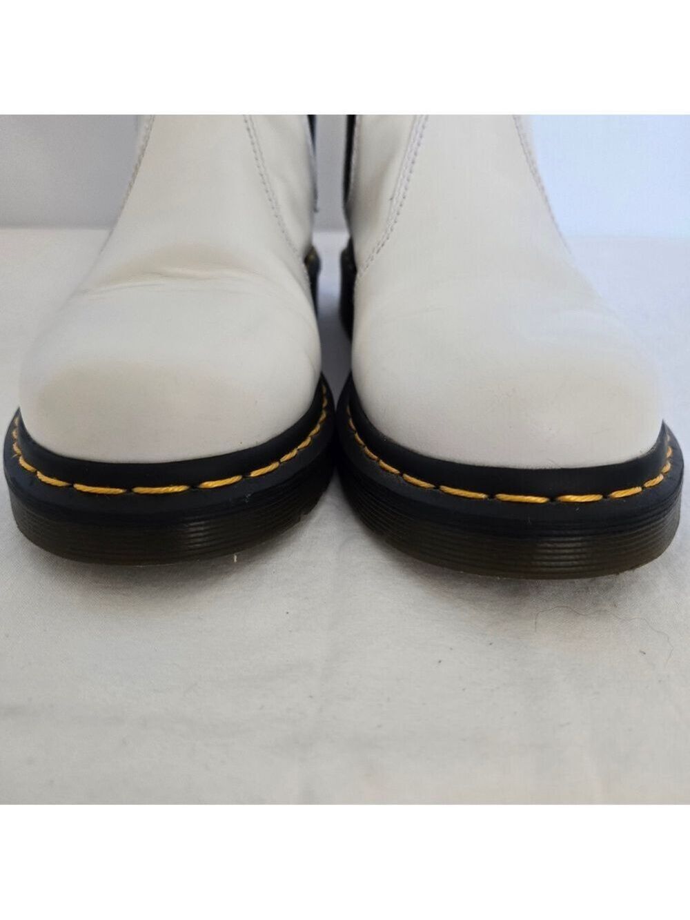 DOC MARTEN'S 2976 CHELSEA BOOTS SMOOTH LEATHER WHITE UNISEX WOMEN 7/ MEN 6 - Picture 3 of 16